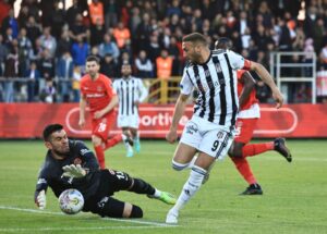 Beşiktaş, Ümraniyespor, Cenk Tosun