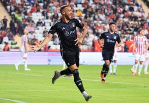 Beşiktaş Cenk Tosun