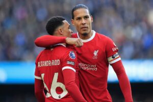 Futbol, Liverpool, Alexander Arnold, Van Dijk