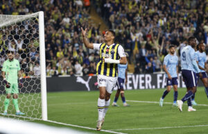 Fenerbahçe sevinç, Djiku